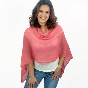 Strickponcho koralle