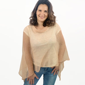 Strickponcho nude