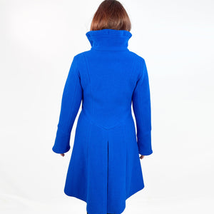 Mantel IRMI blau, Rückenansicht