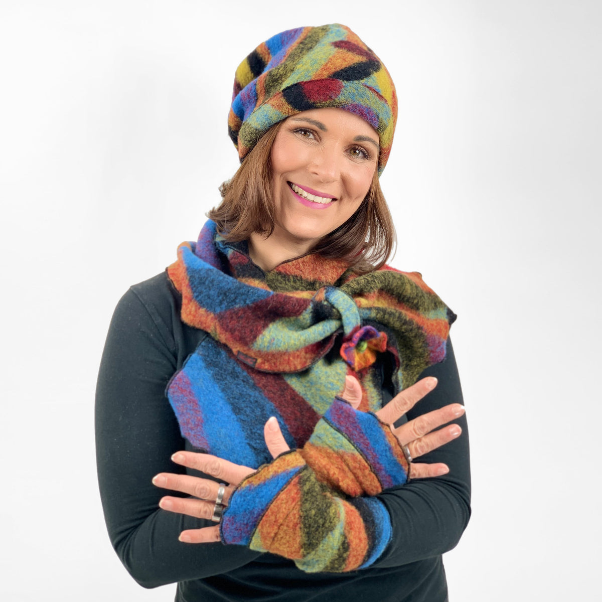 Beanie Mütze PICA mit Steckschal und Stulpen